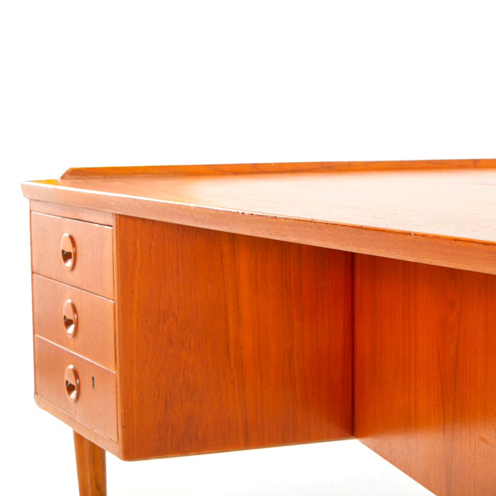 Wood L-shape Desk