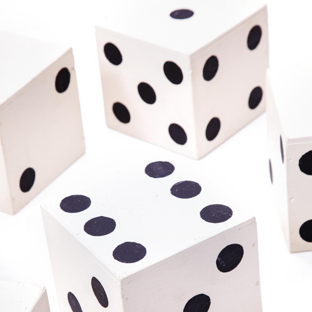 White Yard Dice Game (A+D)