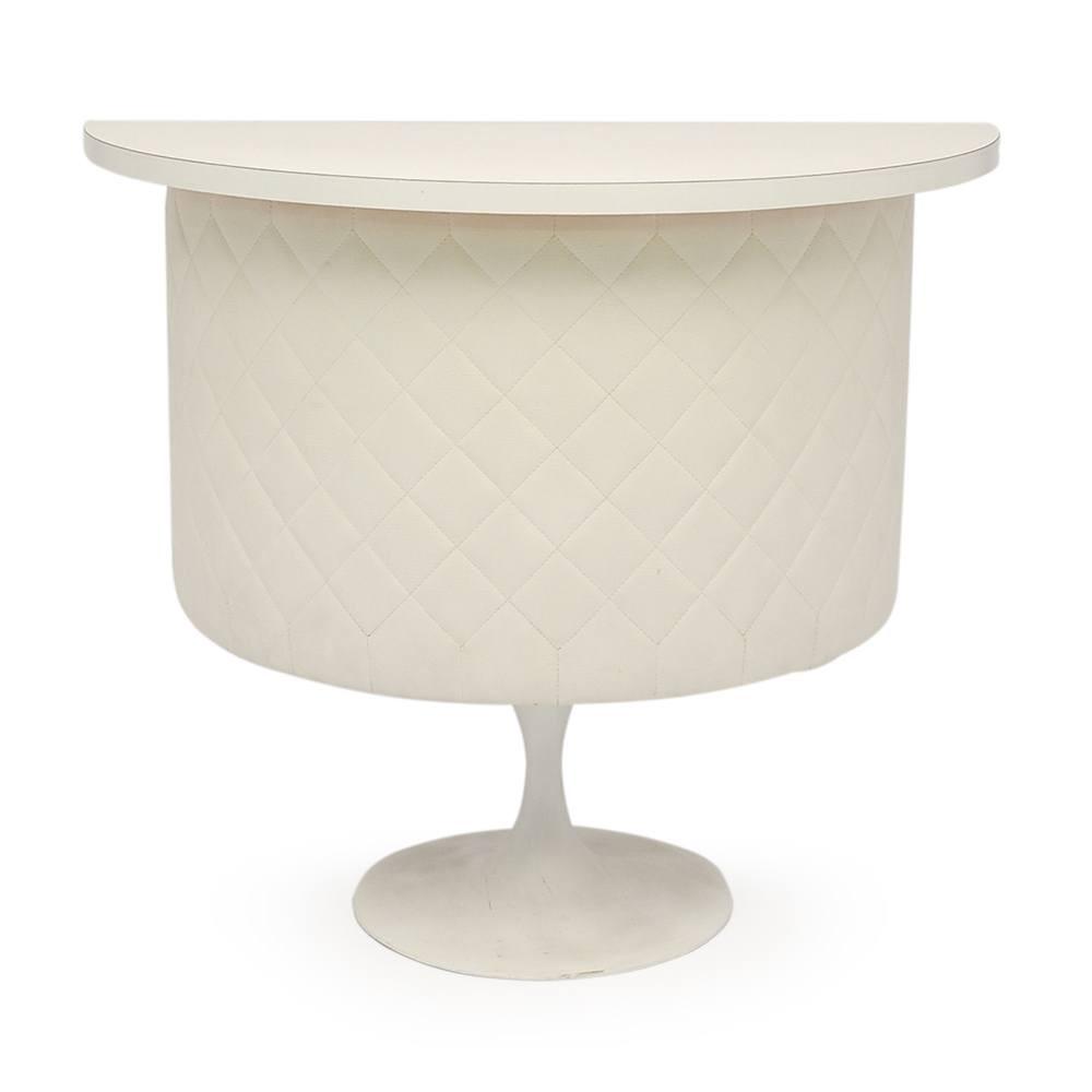 White Quilted Saarinen Bar